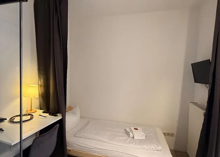Apartmán Zum Goldenen Schiff - Budgetwohnung Im *